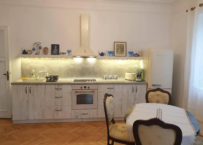 Апартамент Boho Chic 2 Free Parking